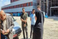 بازدید قائم مقام معاونت درمان و مدیر آمار و فناوری اطلاعات دانشگاه از بیمارستان ۴۰۰ تخت‌خوابی لاکان